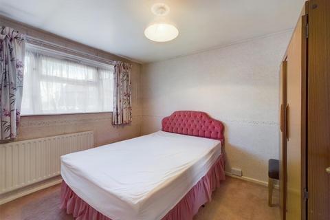 32 Frimley Crescent, New Addington, Croydon, CR0 0RH