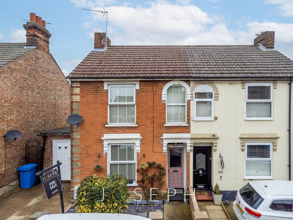 Pearce Road, Ipswich, IP3 3 bed semidetached house £250,000