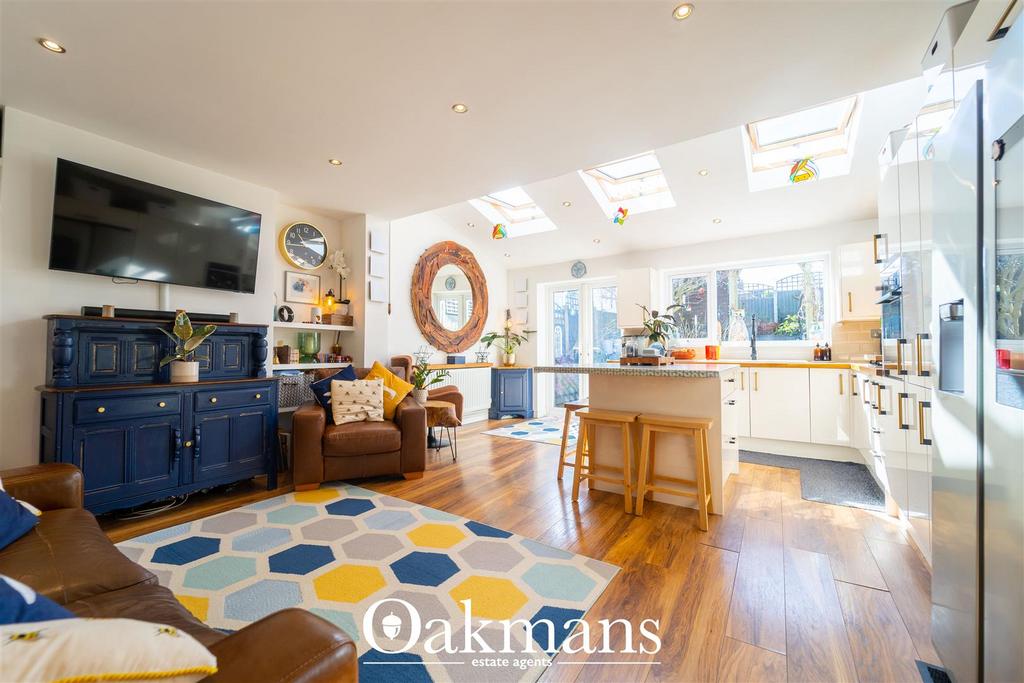 Regent Avenue, Tividale, Oldbury, B69 3 bed semidetached house for