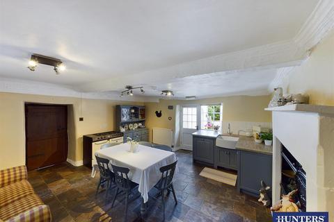 5 bedroom detached house for sale, Collin Road, Kendal, LA9 5LH