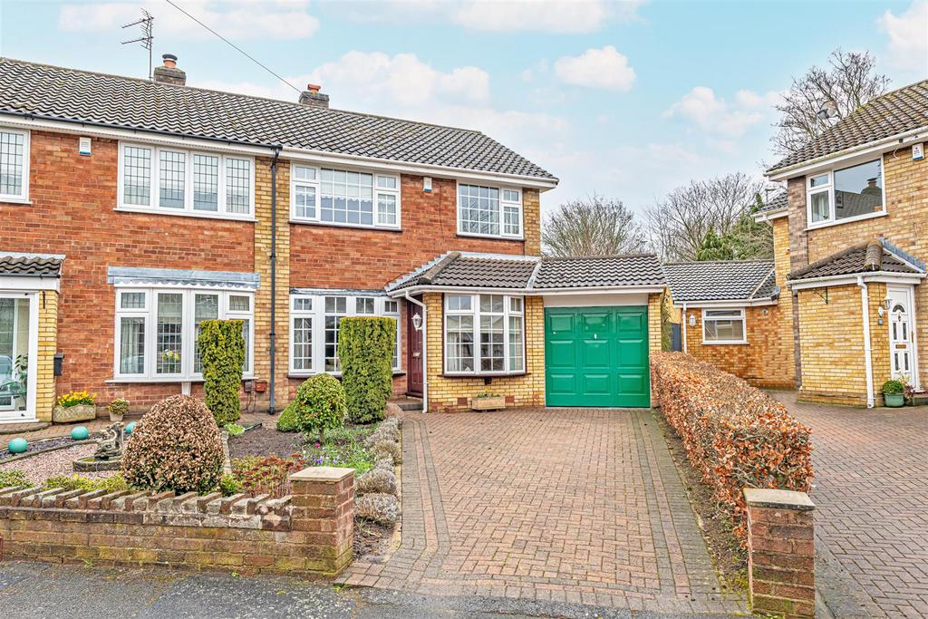 Knightsbridge Avenue, Grappenhall, Warrington 3 bed semidetached house