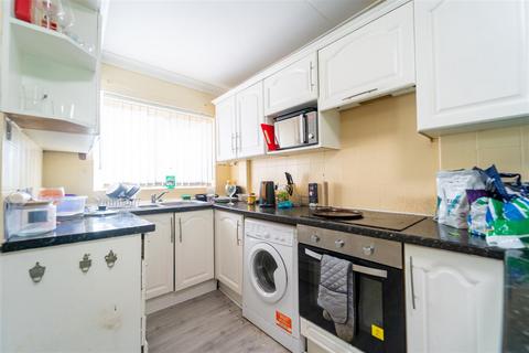4 bedroom house to rent, Metchley Drive, Birmingham
