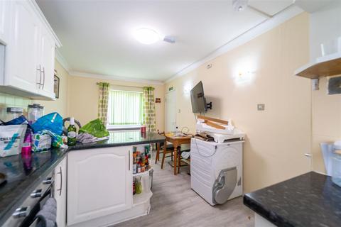 4 bedroom house to rent, Metchley Drive, Birmingham