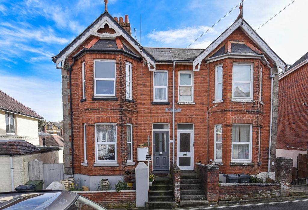 Spring Gardens, Shanklin 3 bed semidetached house for sale £250,000