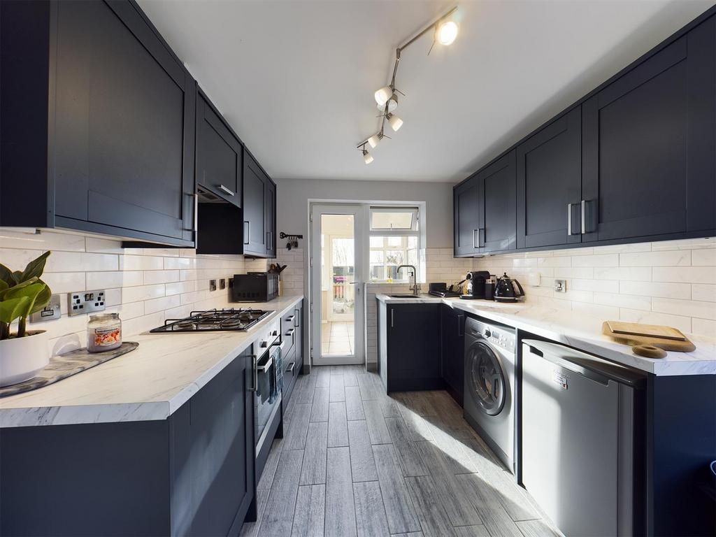 Bloom Avenue, Brymbo, Wrexham 3 bed detached house for sale £240,000