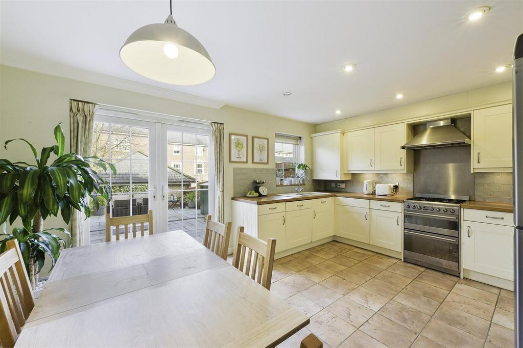 Devonshire Road, Sutton 3 bed end of terrace house for sale £725,000