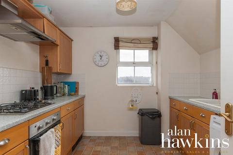 2 bedroom apartment for sale, Lynmouth Road, Swindon SN2 2