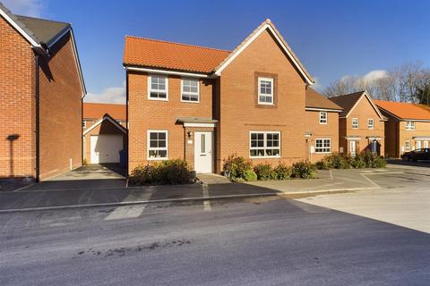 4 bedroom detached house for sale - Nalton Drive, Driffield