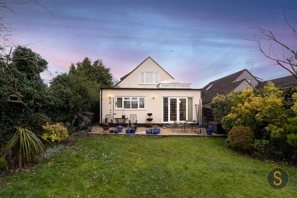 Bell Lane, Bedmond, Abbots Langley 4 bed detached house for sale £630,000