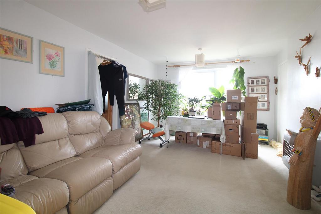 Morvale Gardens, Stourbridge 2 bed apartment for sale £90,000