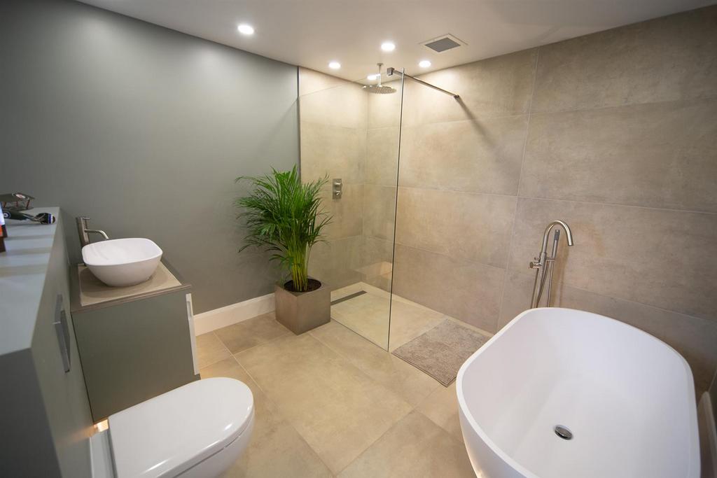 Ensuite