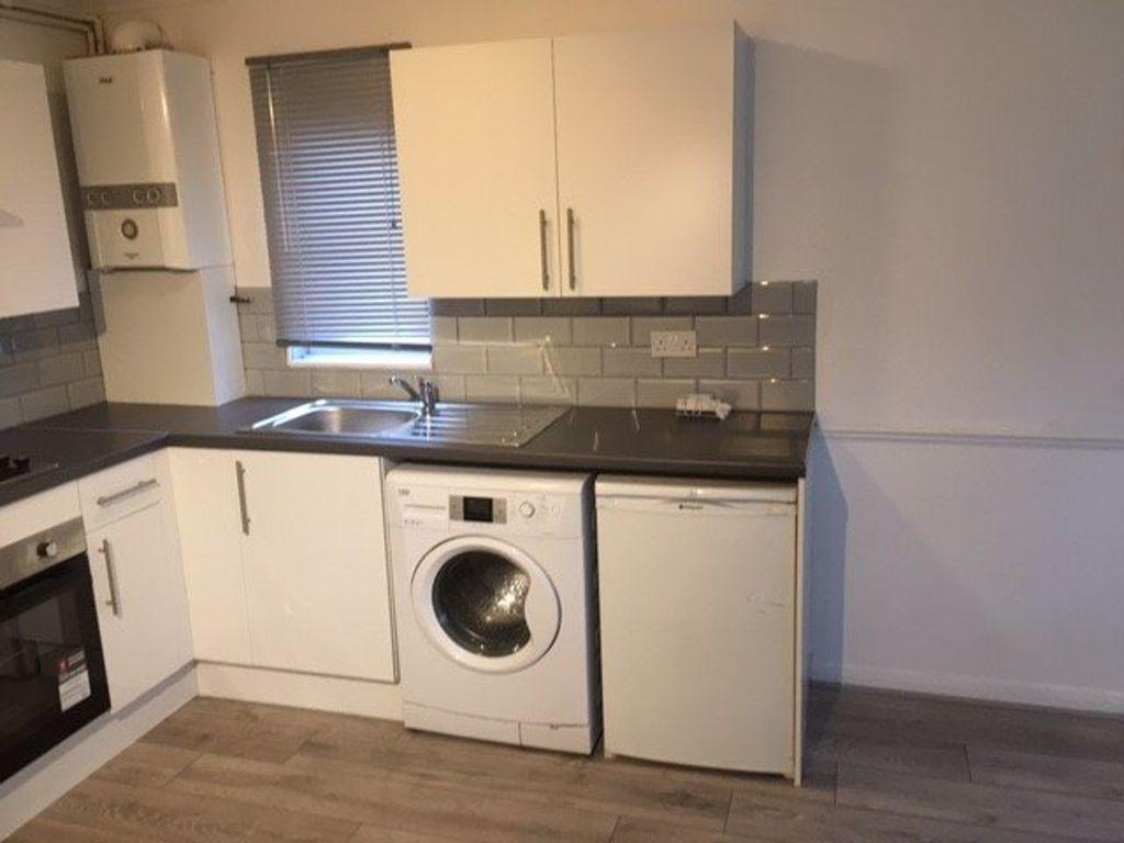 Copperfield, Chigwell 1 bed flat £1,050 pcm (£242 pw)