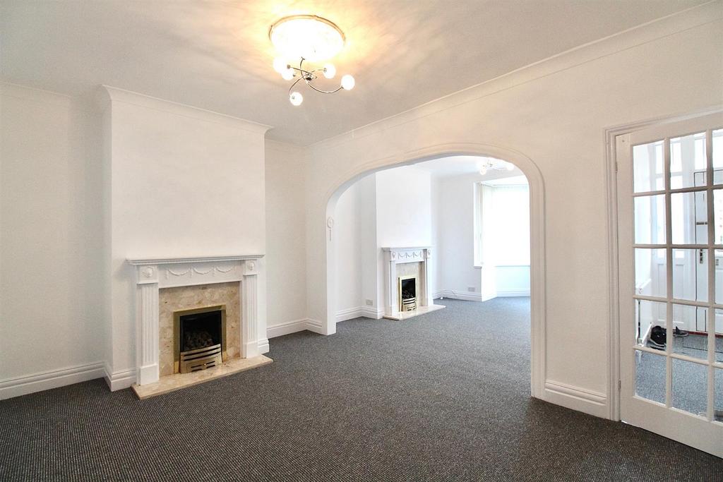 Woldcarr Road, Hull 3 bed house £795 pcm (£183 pw)