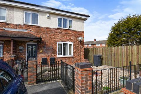 3 bedroom end of terrace house for sale - Wadham Grove, Hull