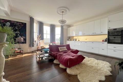 3 bedroom flat to rent, Woodbury Park Road, Tunbridge Wells