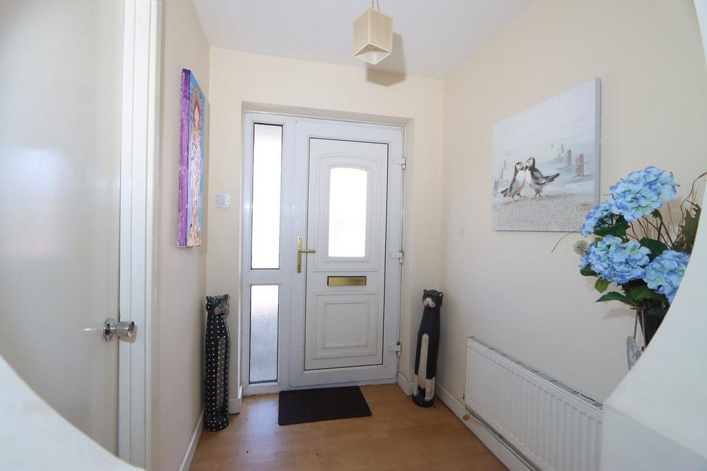 Puxton Drive, Kidderminster, DY11 3 bed semidetached house for sale