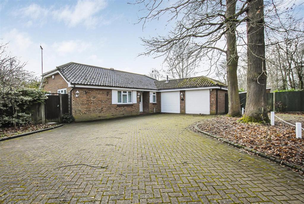 Ash Copse, Bricket Wood, St. Albans 3 bed detached bungalow for sale