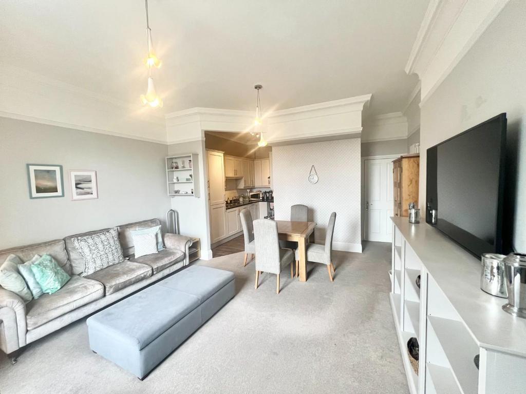 Fulford Chase, York 3 bed apartment £1,500 pcm (£346 pw)