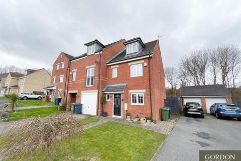 4 bedroom end of terrace house for sale - Cheviot View, High Heworth