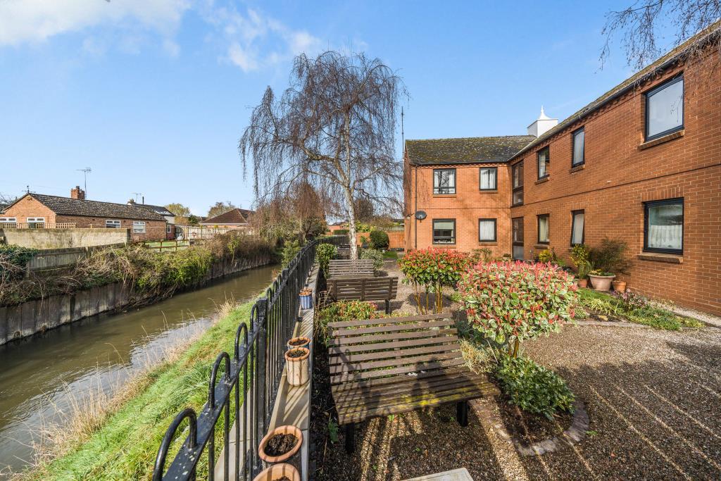 Leominster, Herefordshire, HR6 1 bed retirement property for sale £60,000