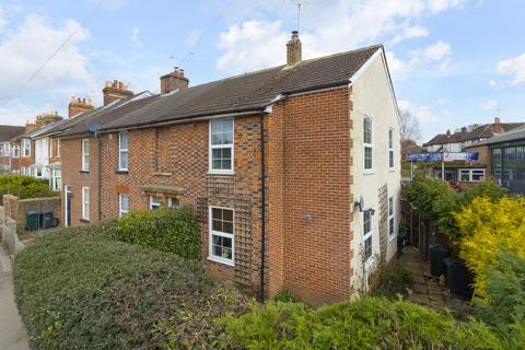 147 Faversham Road, Kennington, Ashford, TN24 9AE