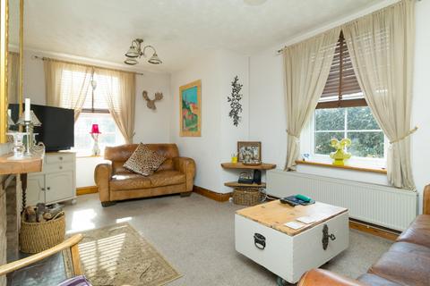 147 Faversham Road, Kennington, Ashford, TN24 9AE