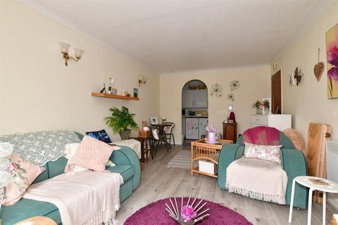 1 bedroom ground floor flat for sale - Wellington Crescent, Ramsgate, Kent