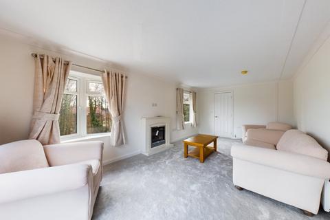 2 bedroom park home for sale - Holloway Hill, Lyne, Surrey, KT16