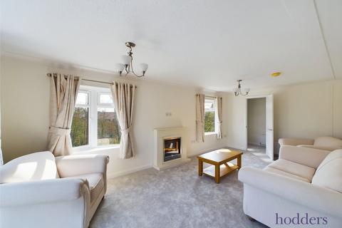 2 bedroom park home for sale, Holloway Hill, Lyne, Surrey, KT16