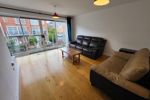4 bedroom townhouse to rent, Colin Murphy, Hulme, Manchester. M15 5RS
