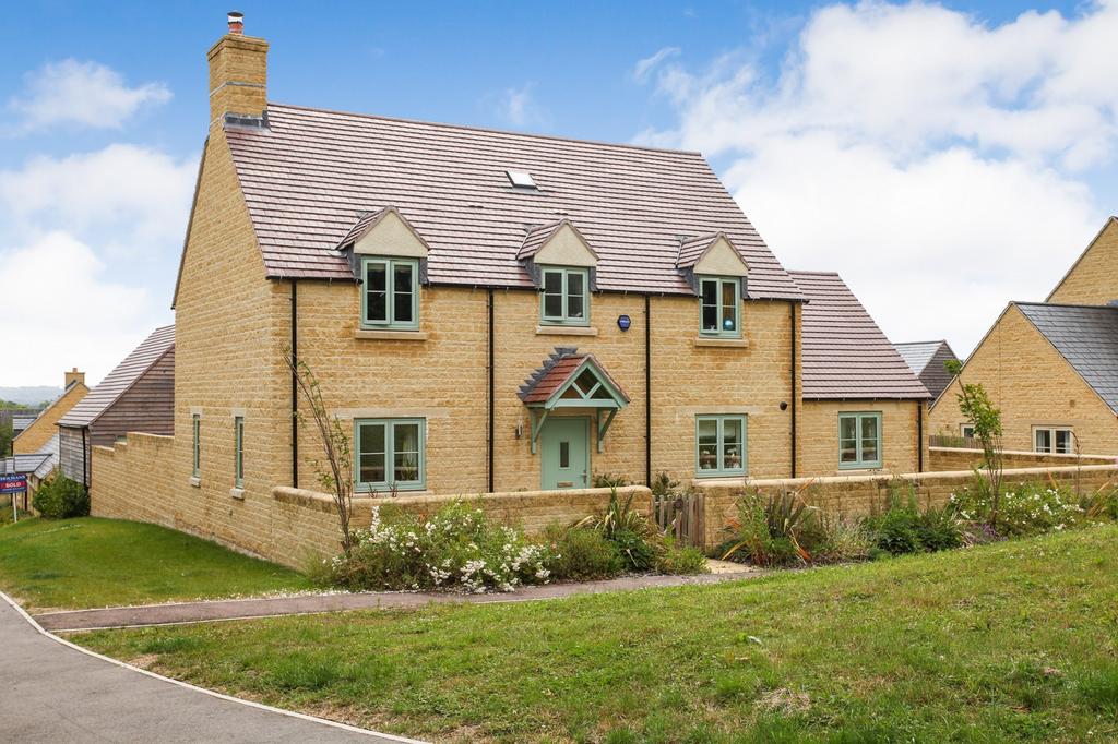 Waterstyles Way, Longborough, Gloucestershire. GL56 0FT 4 bed detached