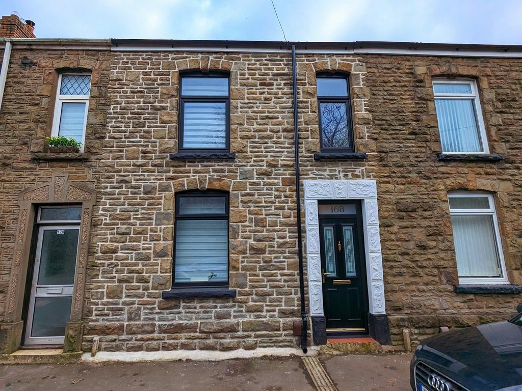 Walters Road, Llansamlet, Swansea, City And County of Swansea. 3 bed