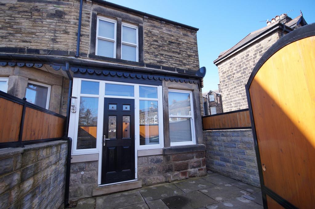 Mayfield Grove, Harrogate, HG1 2 bed terraced house to rent £795 pcm