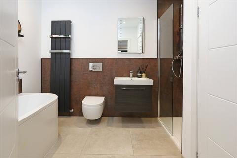 3 bedroom bungalow for sale - Vale Close, Lower Bourne, Farnham, Surrey, GU10