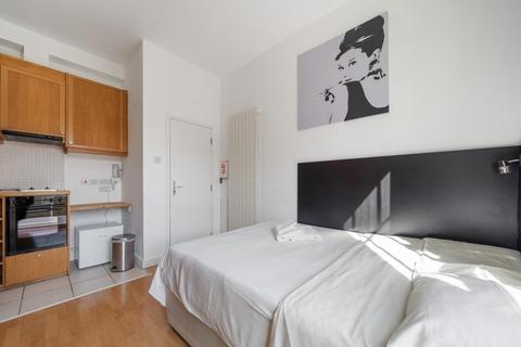 undefined, North Gower Street, Euston, London, NW1