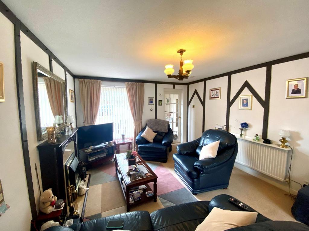 Lounge/dining room