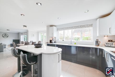 1 Chisholm Close, Wootton, Northampton, NN4 6JN