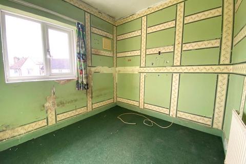 140 Hazeldene Road, Northampton, NN2 7NB