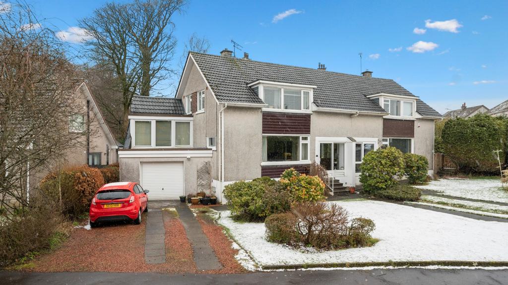 Lynn Drive, Eaglesham, East... 4 bed semidetached house £325,000