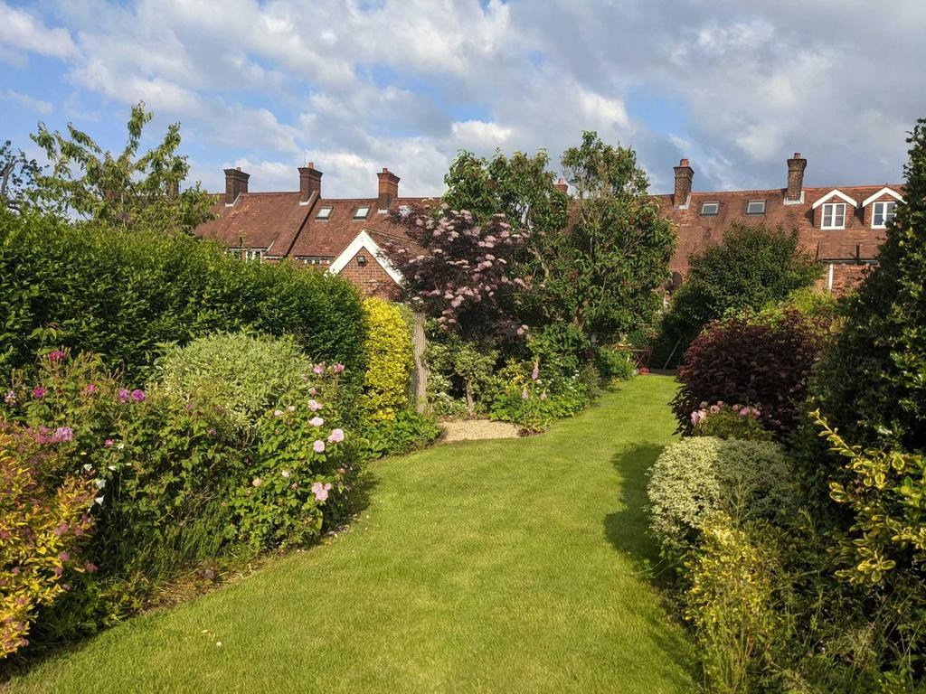 Little Twye Cottages, Buckland Common, Tring 3 bed terraced house for sale £595,000