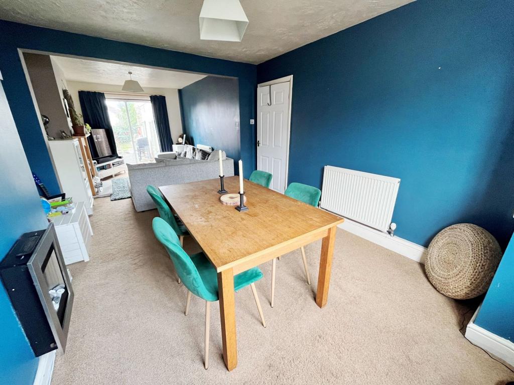 Lounge/dining room