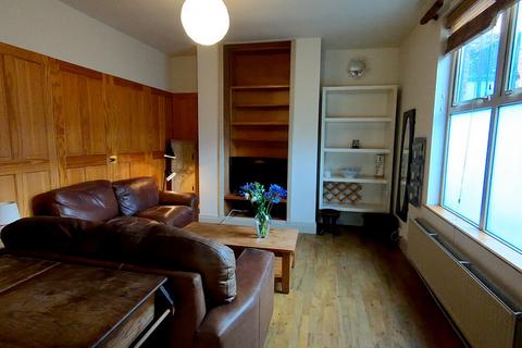 3 bedroom house to rent - Ridge Mount, Leeds