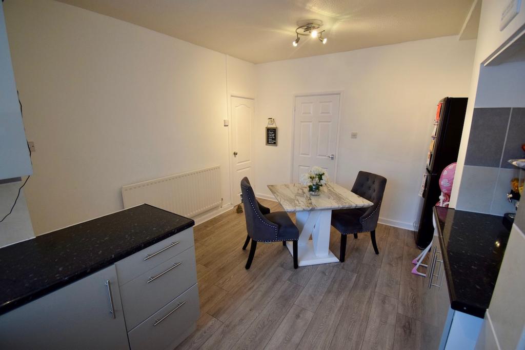 Half Moon Lane, Spennymoor DL16 2 bed terraced house £475 pcm (£110 pw)