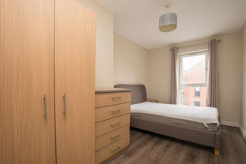3 bedroom flat to rent - Otter Way, West Drayton, UB7
