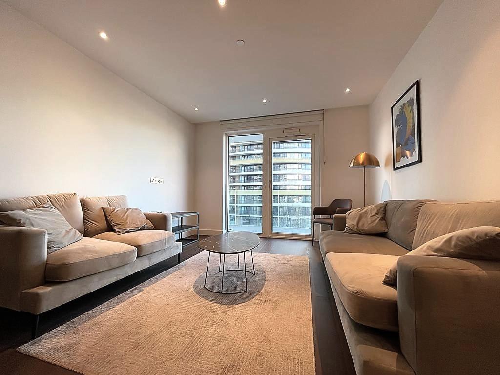 Belvedere Row Apartments, Fountain Park Way, White City, London W12 2