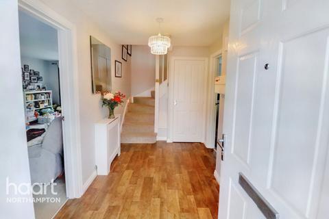 98 Damselfly Road, Northampton, NN4 9ES