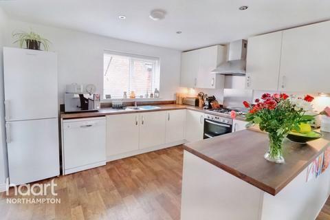 98 Damselfly Road, Northampton, NN4 9ES