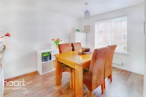 98 Damselfly Road, Northampton, NN4 9ES