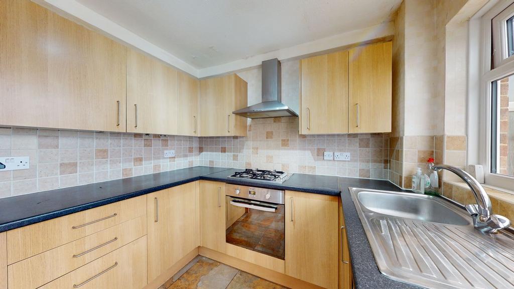 Nethercourt Farm Road, Ramsgate, CT11 3 bed semidetached house £325,000