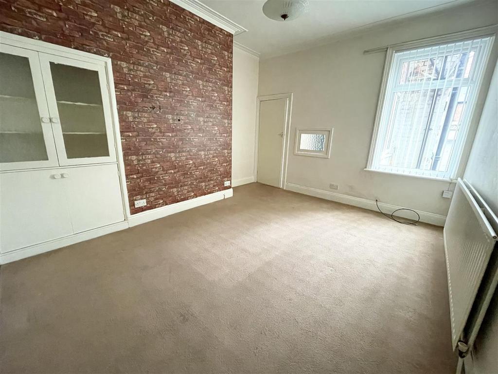 Birchington Avenue, South Shields 2 bed apartment £75,000